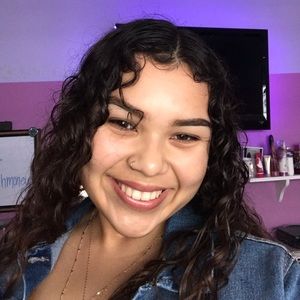 Meet your Posher, Valerie